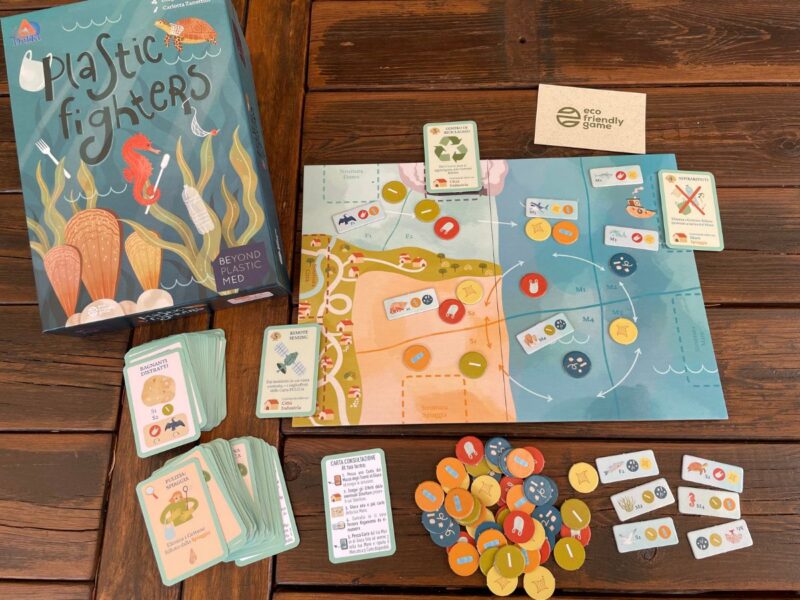 Domenica 10 agosto con il gioco Plastic Fighters troviamo soluzioni concrete a uno dei problemi ambientali più urgenti del nostro tempo.
