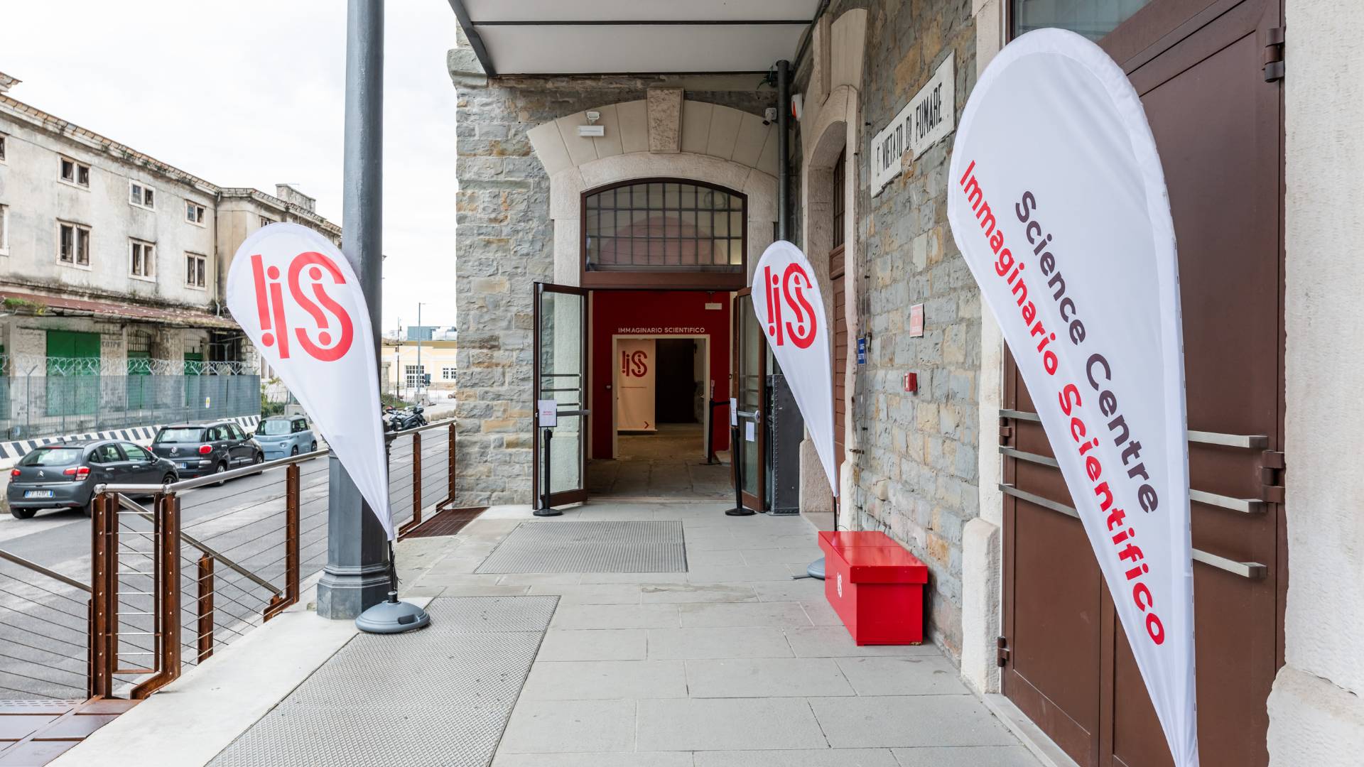 L'ingresso dell'Immaginario Scientifico di Trieste